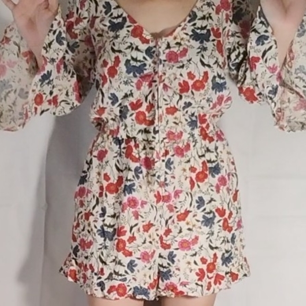 American Eagle Outfitters Floral Jumpsuit - Red, Blue, Cream Size M